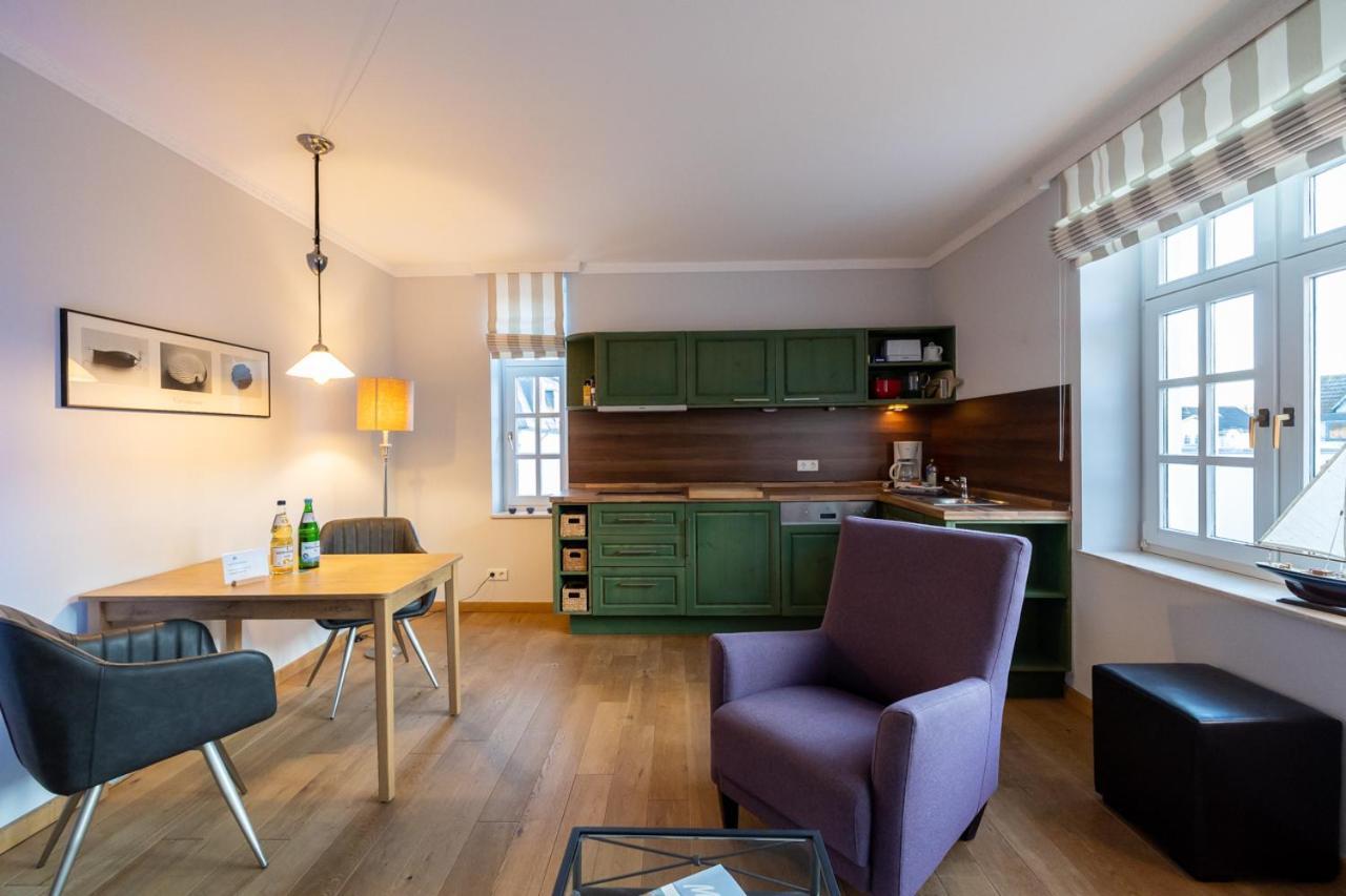 Villa Friedericia, Wohnung 3-Hochparterre Links Wyk auf Föhr エクステリア 写真